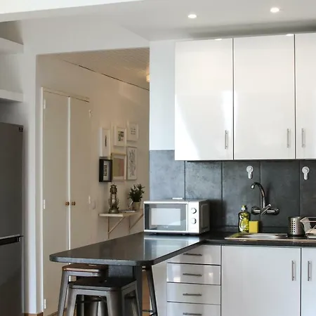 Comfortable In Cascais