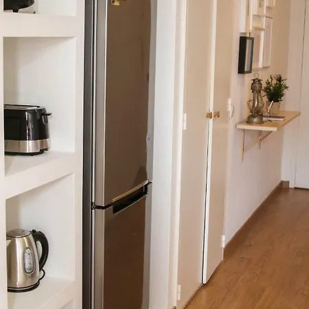 Comfortable In * Cascais